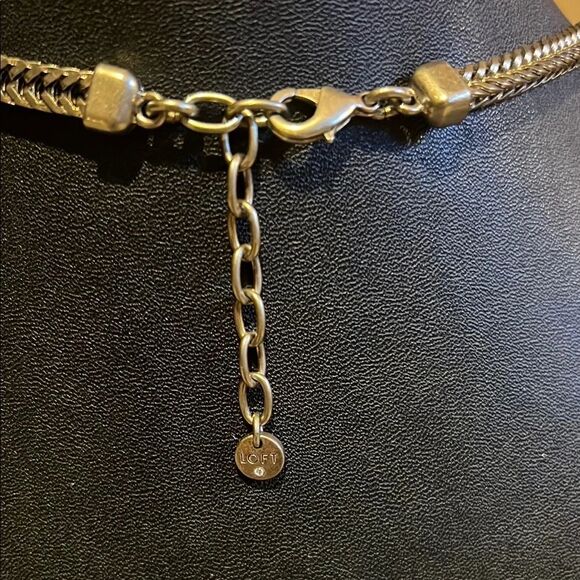 LOFT Silver Crystal Cluster Rhinestone Sparkly Necklace - Picture 8 of 9